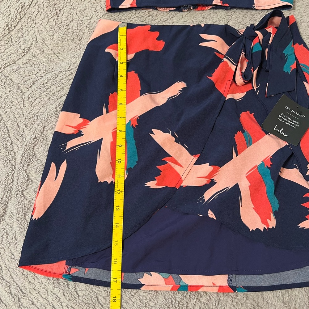 Lulu’s Navy Abstract Print wrap skirt with cropped halter top set. - Picture 7 of 9